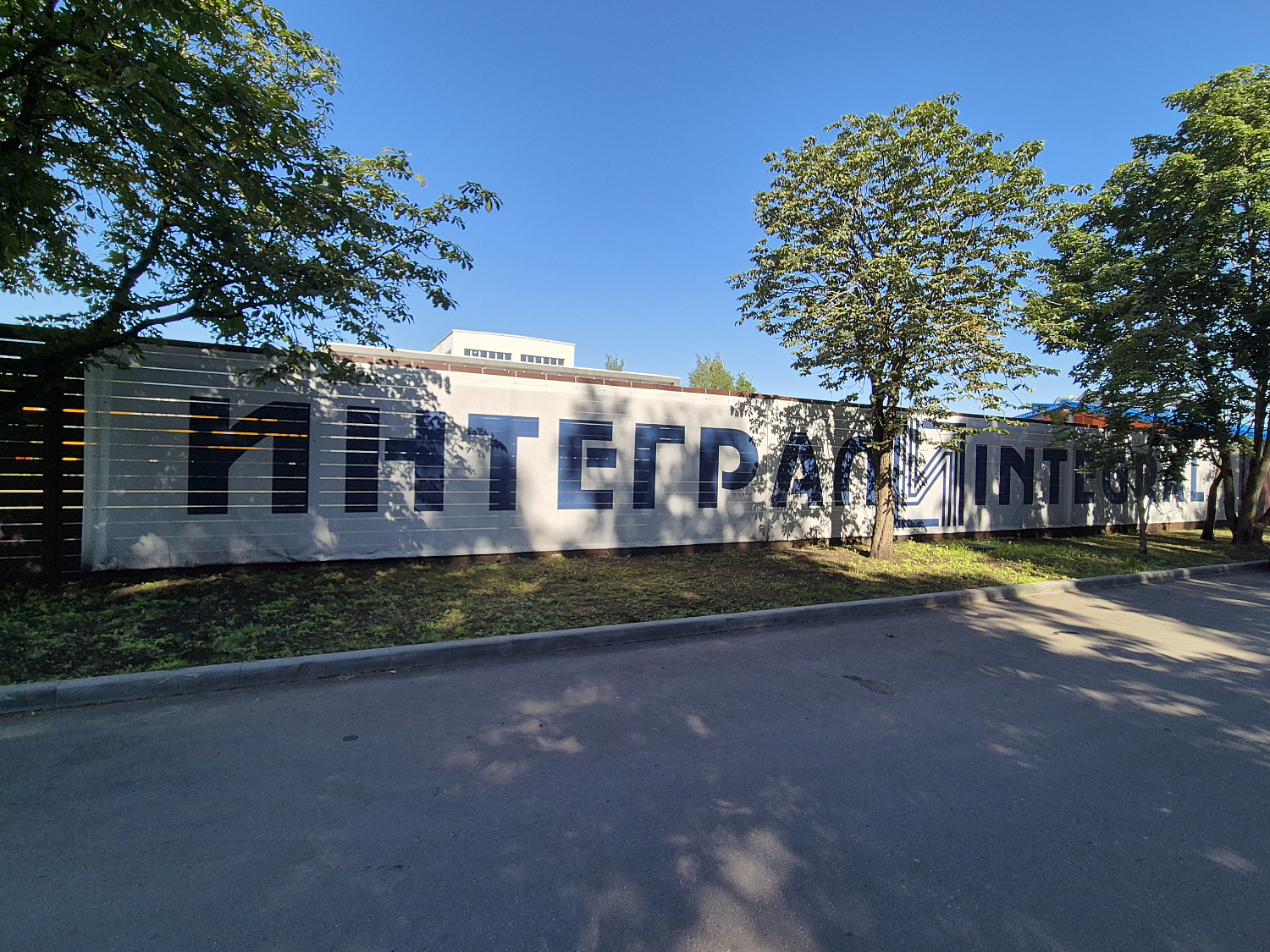 Печать на баннерной (строительной) сетке